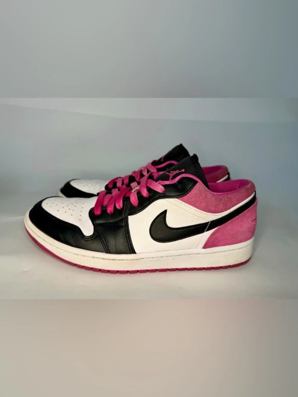 Nike Air Jordan 1 Low SE Fuchsia Men’s Size 9 US CK3022-005 Pink Black White - Picture 3 of 11